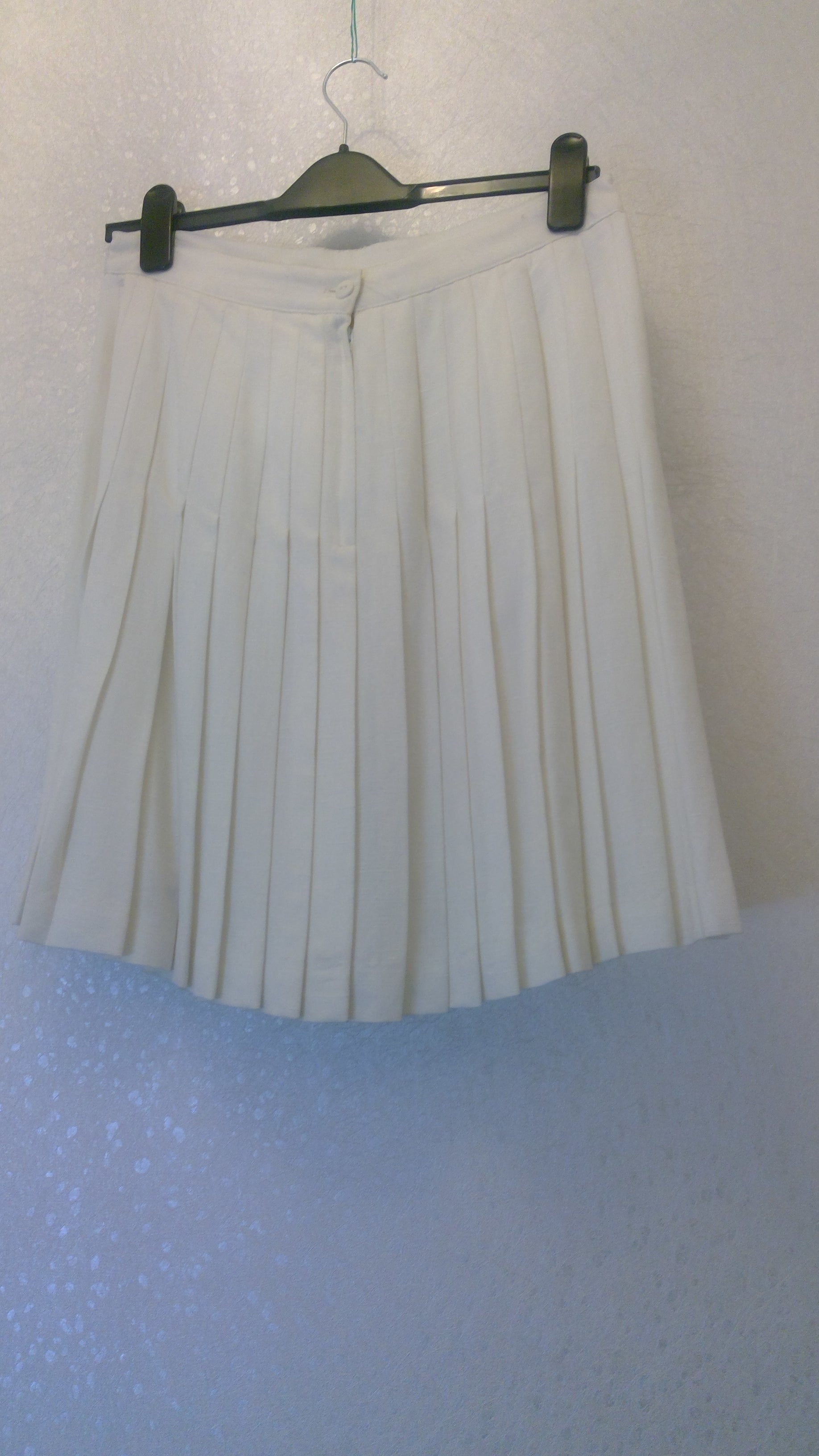 White skirt for women