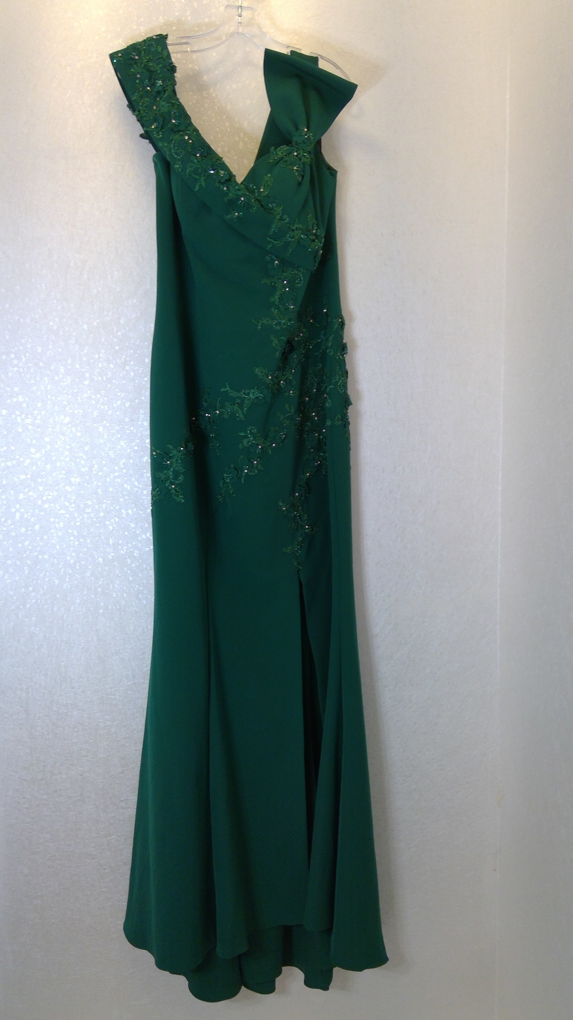 Green fabric sleeveless dress for any events