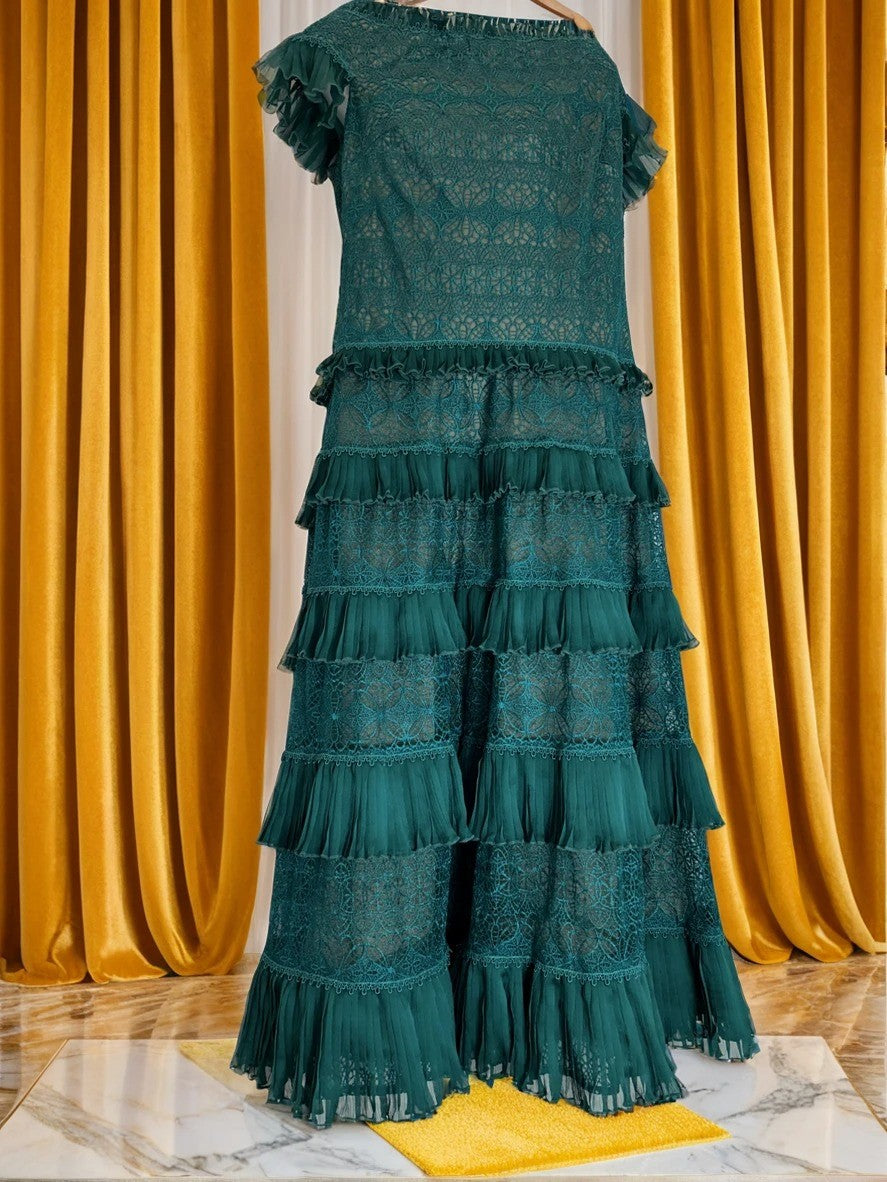 Green lace dress with ruffled layers for evening party