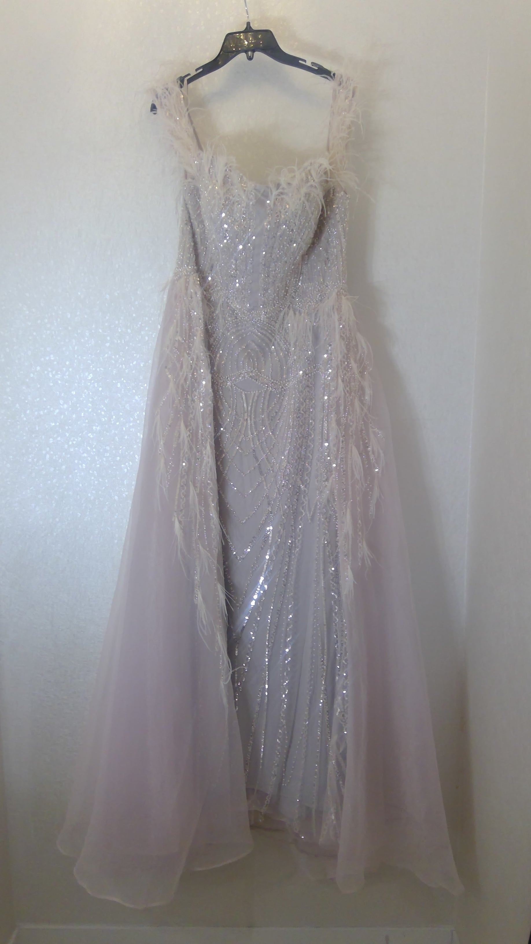 Sleeveless dress for party