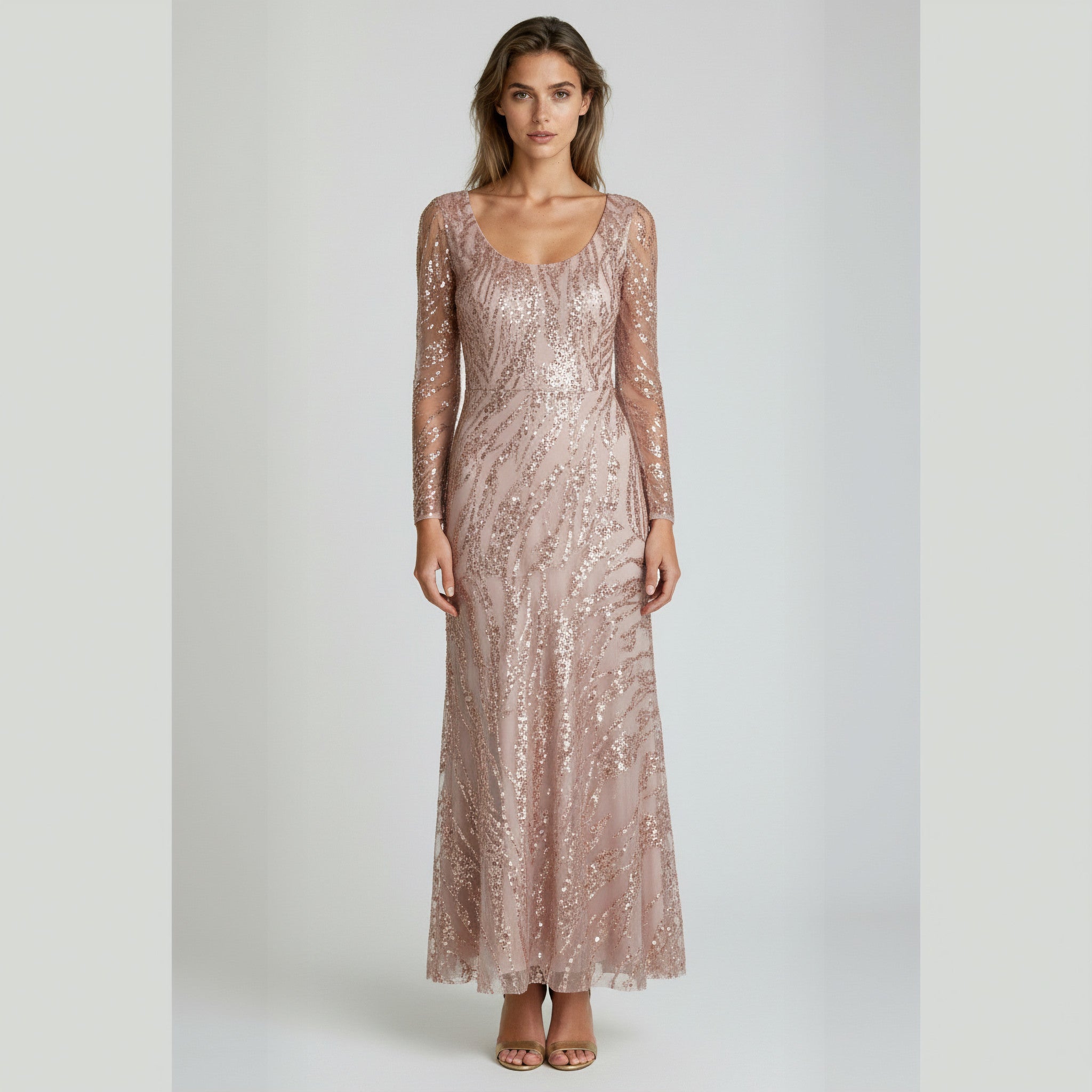 Long, elegant dress with sequin detailing